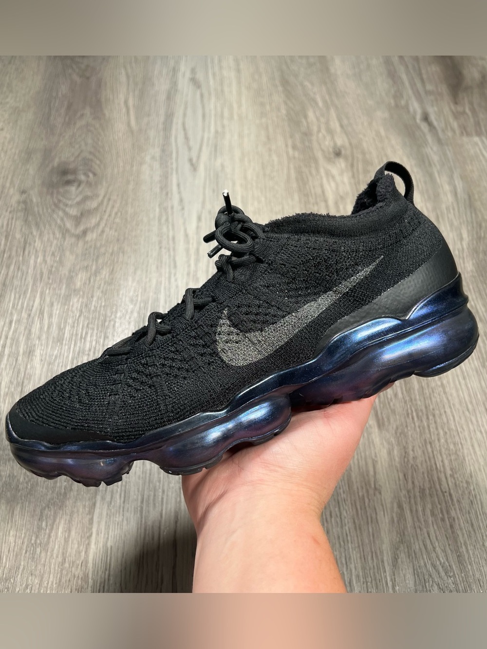 Nike Air VaporMax 2023 Flyknit Shoes Womens Size 9.5 Black Iridescent FD3148-001